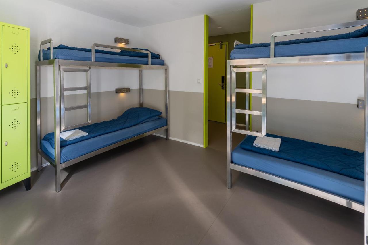 Stayokay Hostel Haarlem Bagian luar foto