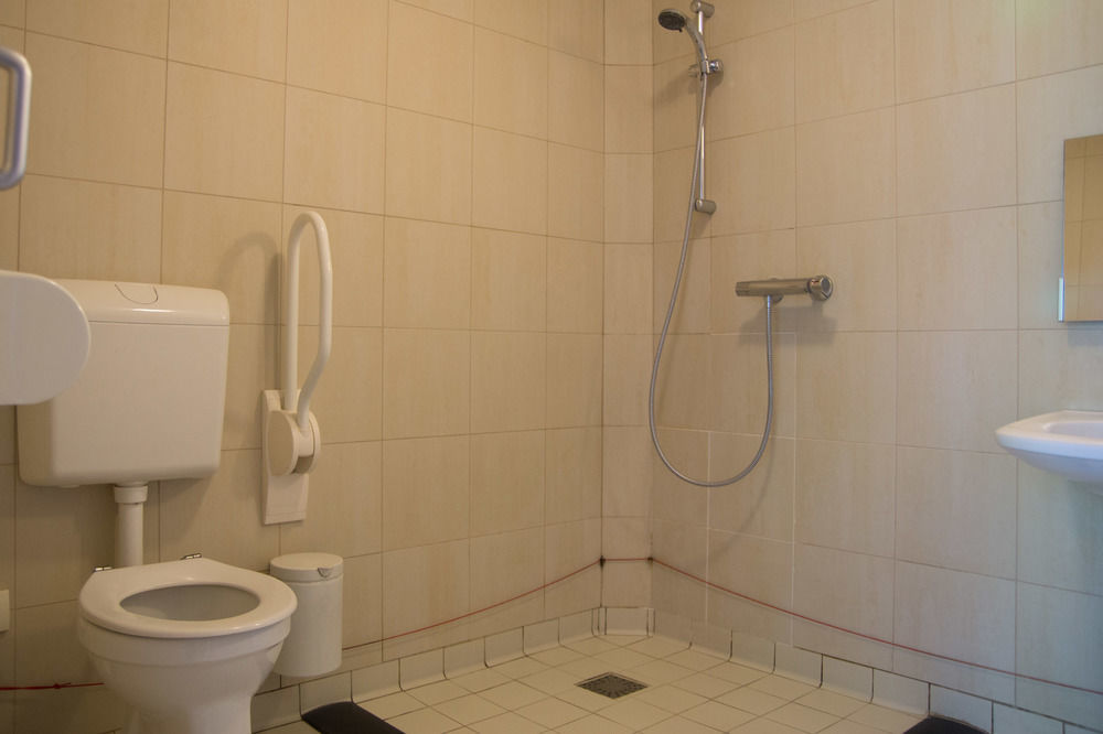 Stayokay Hostel Haarlem Bagian luar foto