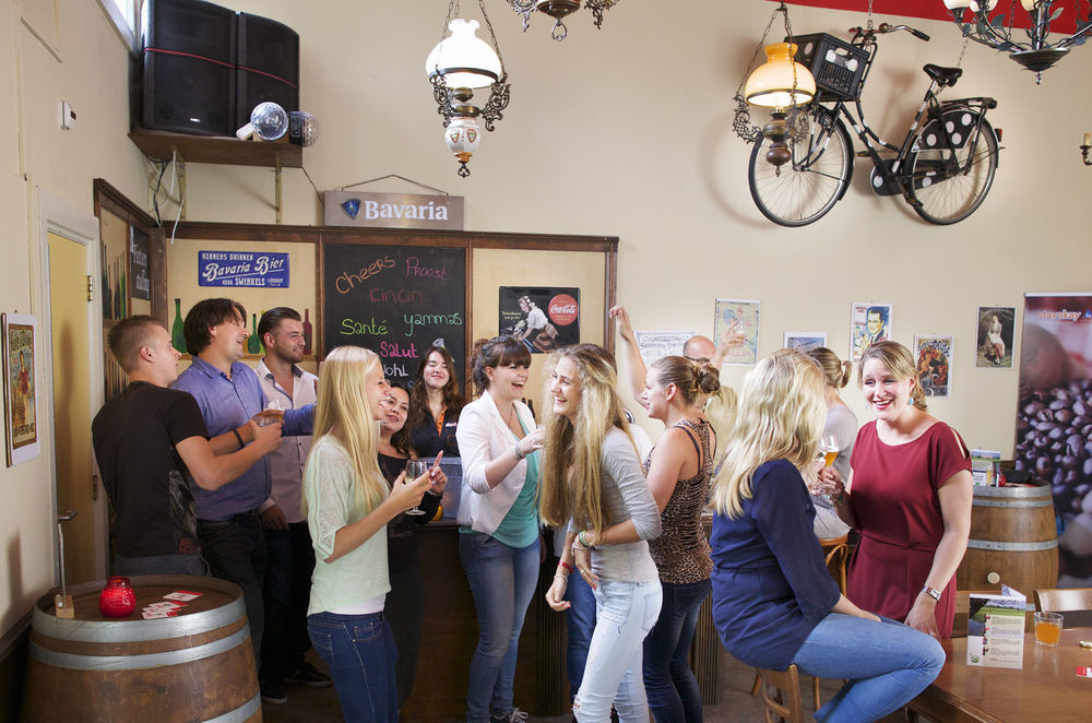 Stayokay Hostel Haarlem Bagian luar foto