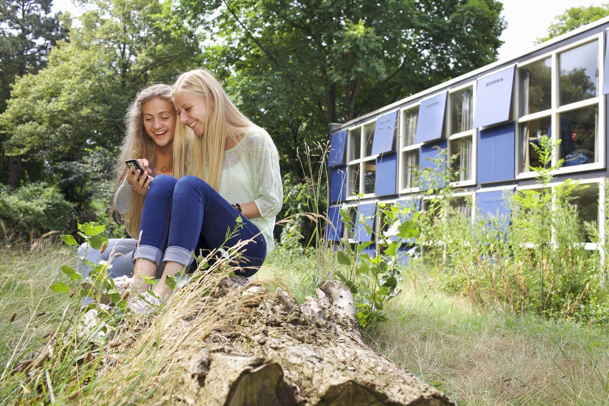 Stayokay Hostel Haarlem Bagian luar foto