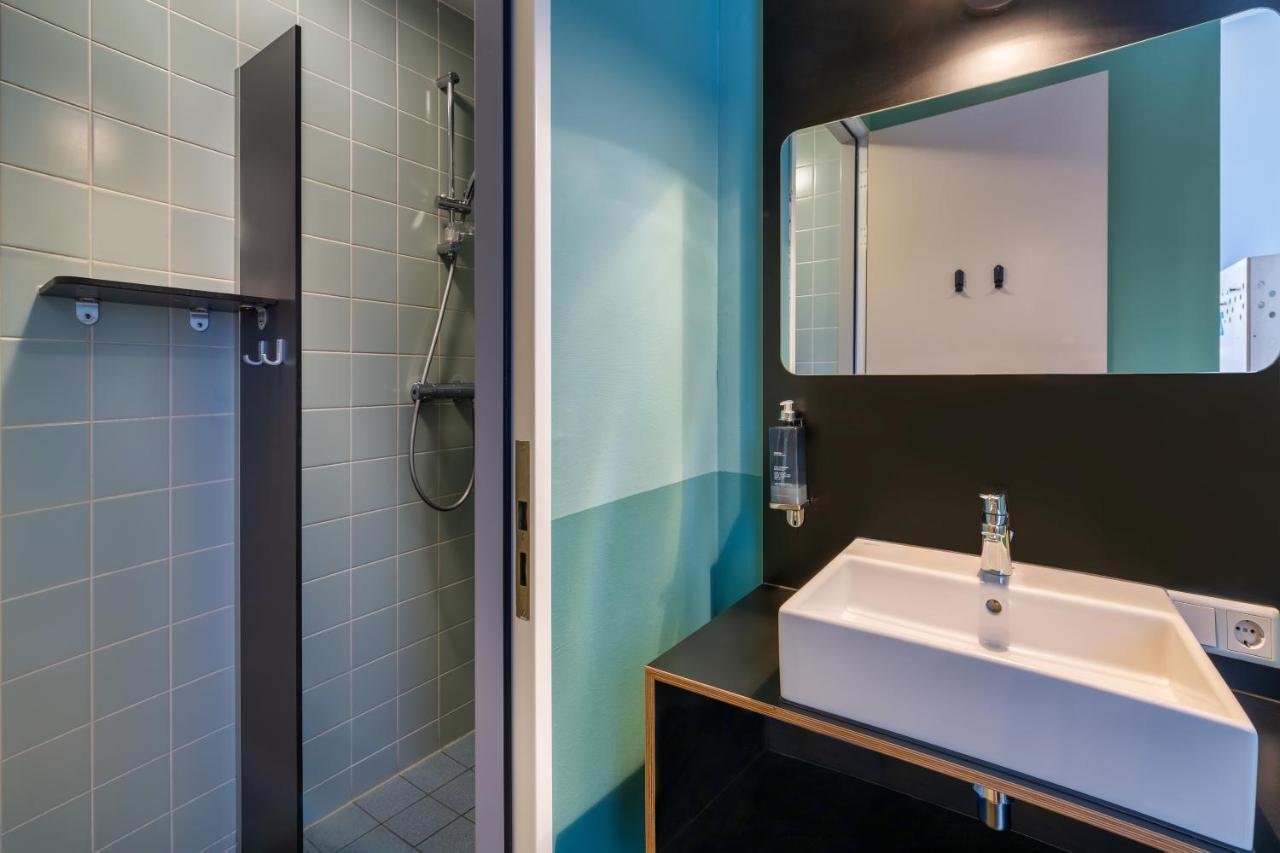 Stayokay Hostel Haarlem Bagian luar foto